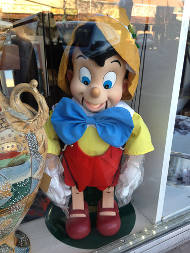 happy-new-year-pinocchio-2012