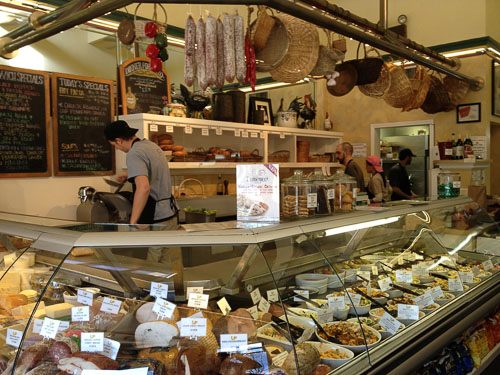 domenicos-deli-danville-inside