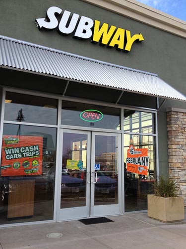 subway-sprouts-shopping-center-outside