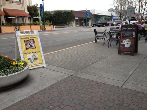 walnut-creek-sidewalk-signs