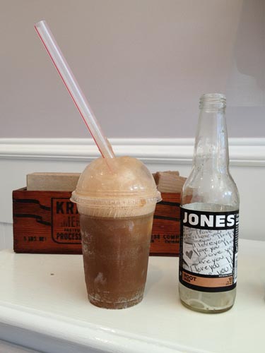 lotties-root-beer-float-walnut-creek