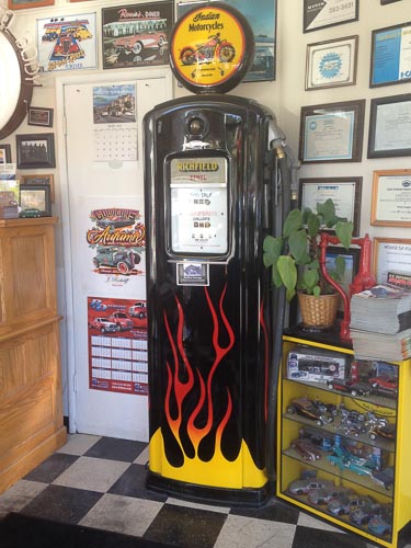 gas-pump-richfield-lafayette-