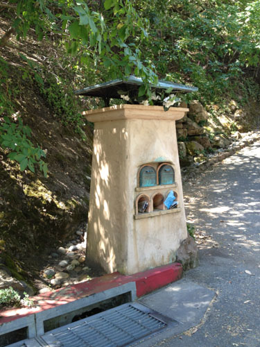 mailbox-lafayette