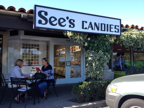 sees-candies-lafayette-outside