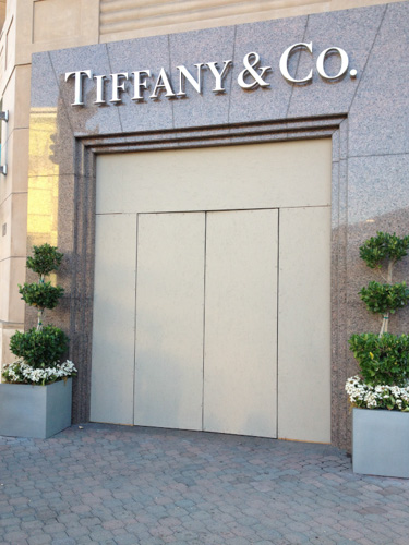 tiffanys-walnut-creek-front-door