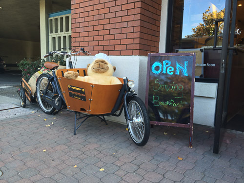 my-cafecitos-cafe-outside-bike-2