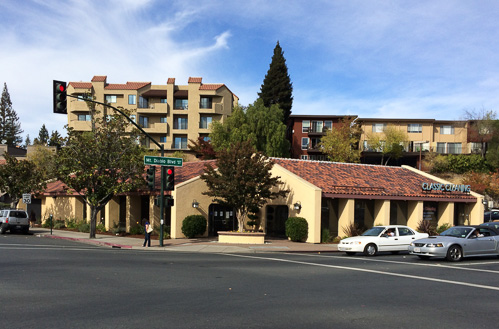 mt-diablo-broadway-walnut-creek-outside-closed