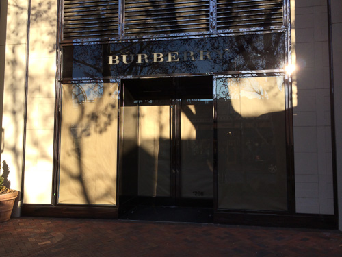 burberry-broadway-plaza-closed