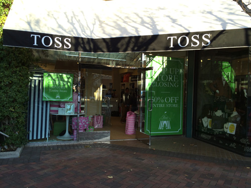 toss-designs-broadway-plaza-closing