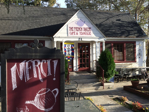 french-bakery-lafayette-outside-closing