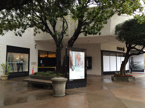 macys-juniors-moved-broadway-plaza