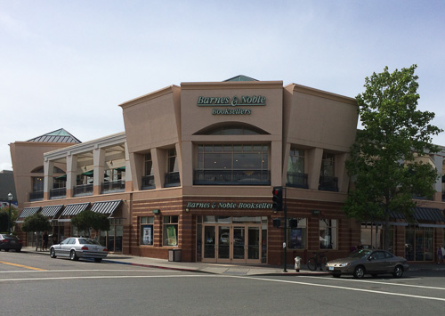 barnes-and-noble-walnut-creek-outside