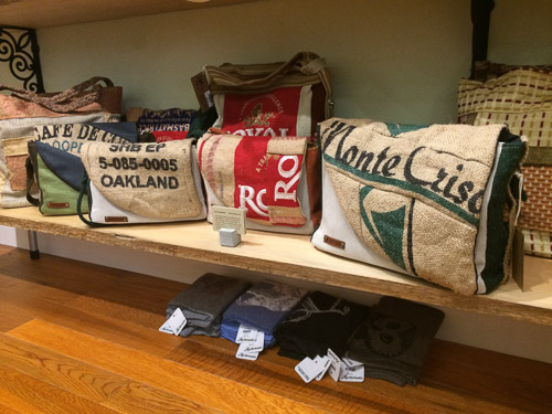 echo-grove-orinda-inside-bags