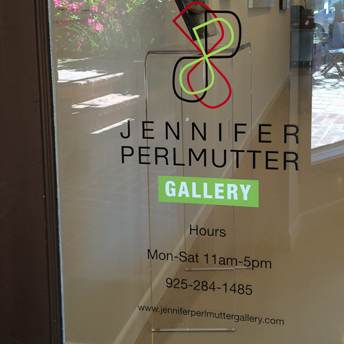 jennifer-perlmutter-gallery-door-sign