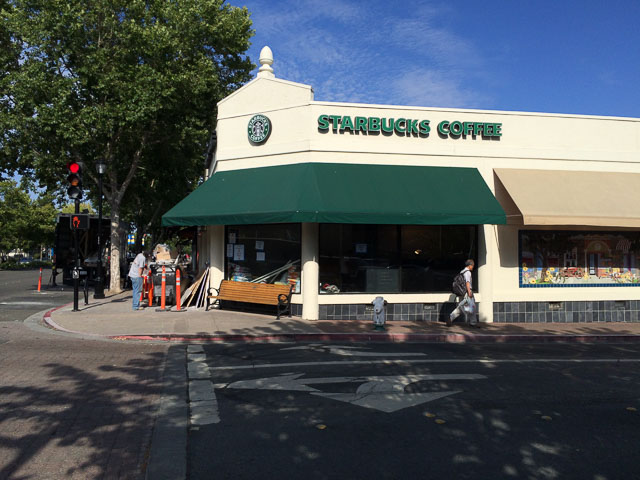 starbucks-lafayette-outside-dev