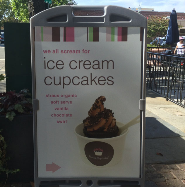 karas-cupcakes-ice-cream-sign