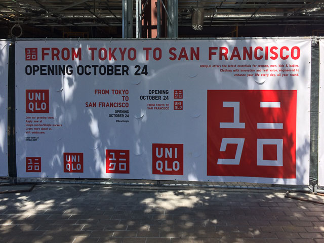 uniqlo-walnut-creek-opening-oct-24-sign