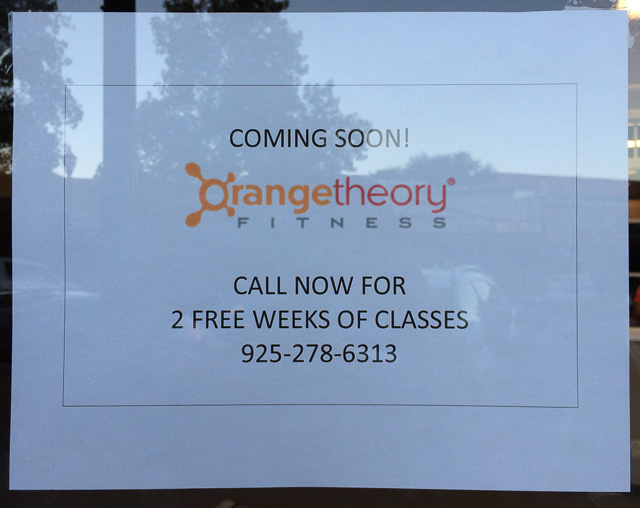 orangetheory-fitness-outside-sign-2-weeks-free