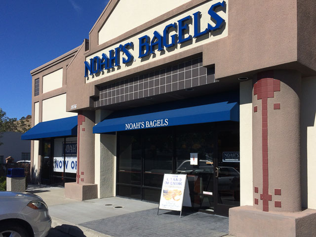 noahs-bagels-walnut-creek-outside