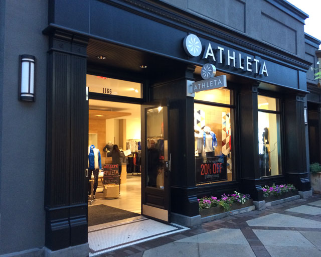 athleta-walnut-creek-outside2