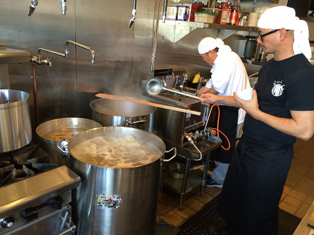 ramen-hiroshi-walnut-creek-inside-cook