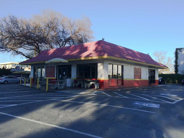 mcdonalds-walnut-creek-outside-closed