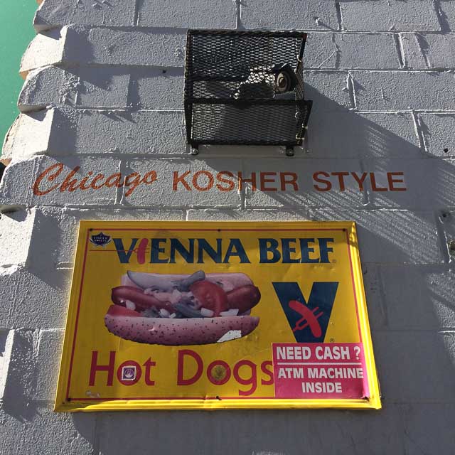 vienna-beef-hot-dogs-sign-walnut-creek