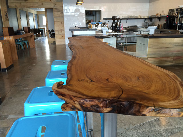 coffee-shop-walnut-creek-inside-wood-table