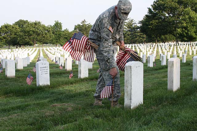 flickr-perspective-flag-memorial