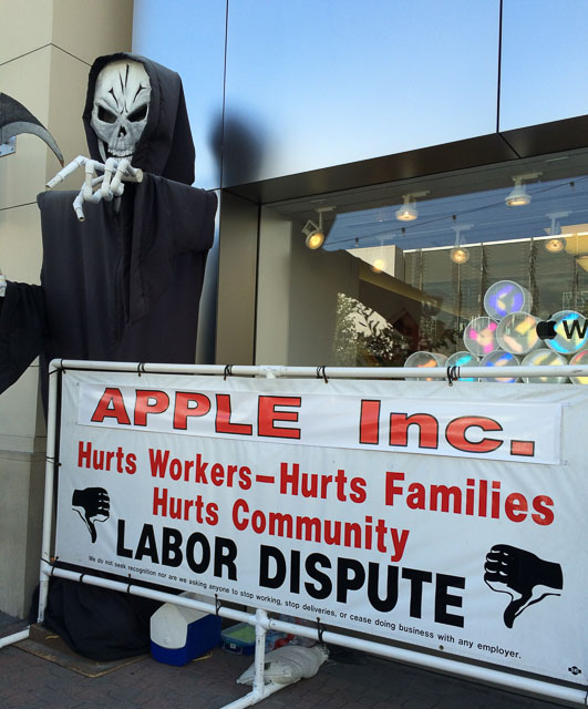 apple-protest-grim-reaper-walnut-creek