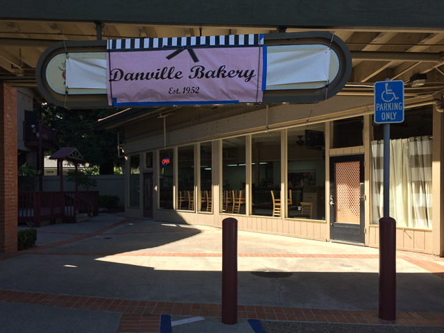 danville-bakery-new-loc-outside