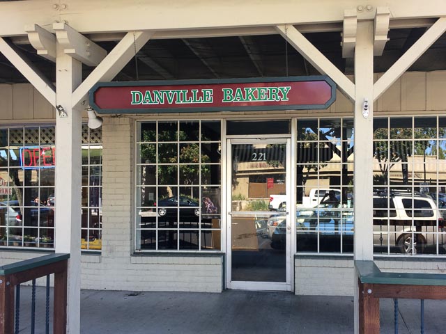 danville-bakery-old-loc-outside