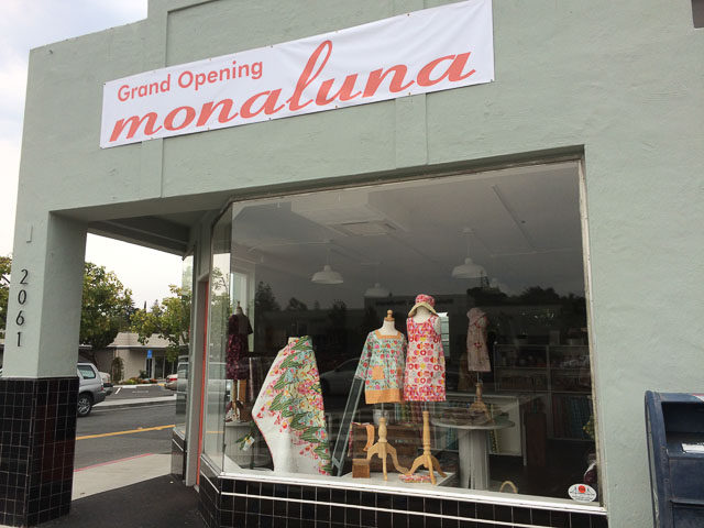 monaluna-walnut-creek-outside