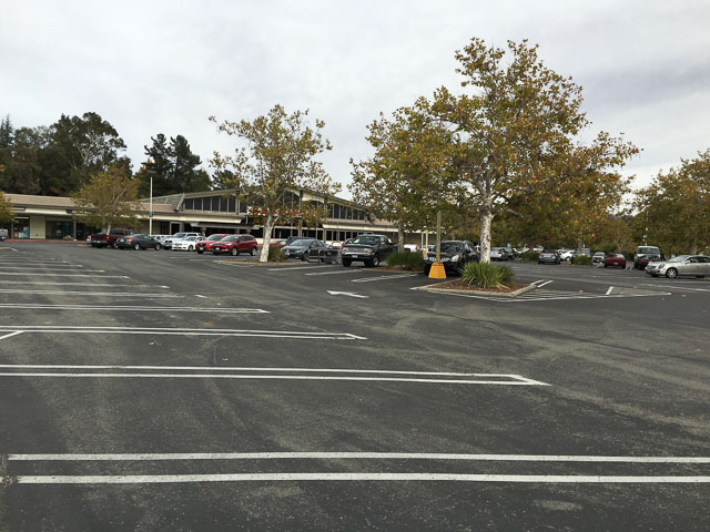 rossmoor-shopping-center-outside