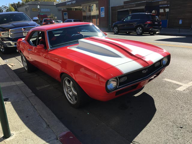 red-white-ss-car
