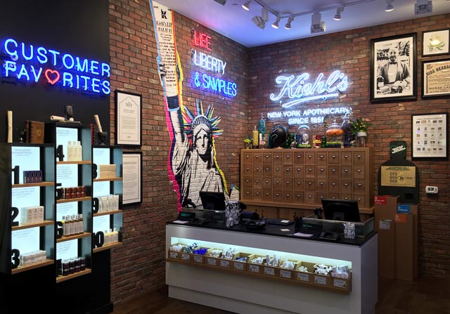 kiehls-broadway-plaza-inside