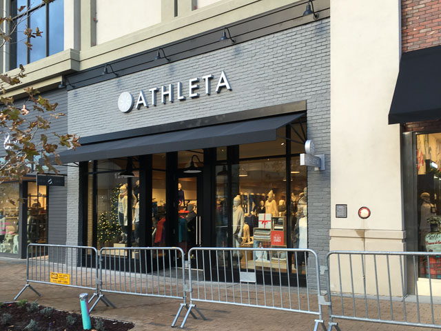 athleta-broadway-plaza-new-location