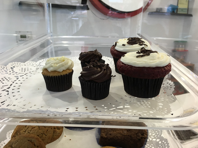 kukis-ice-cream-cakes-yogurt-cupcakes