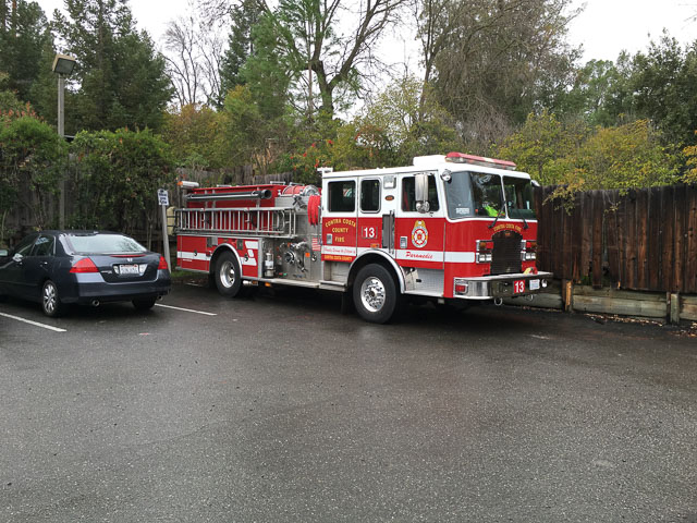 sirens-sandwich-shop-pleasant-hill-fire-truck