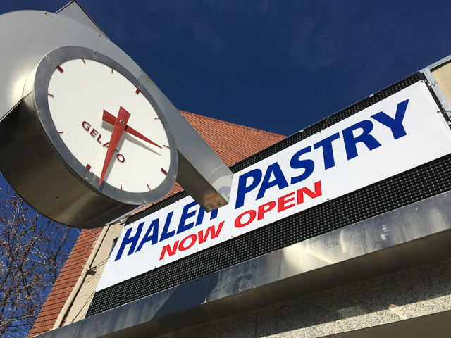 haleh-pastry-walnut-creek-outside-clock