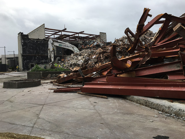 macys-mens-broadway-plaza-demolished