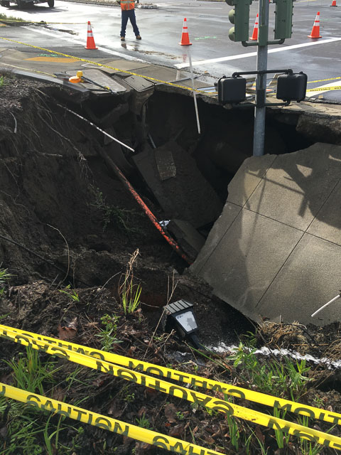 moraga-sinkhole-police-photo