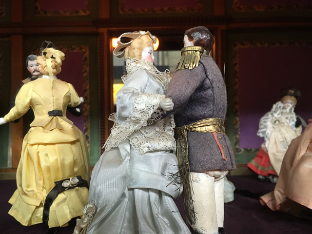 musee-mecanique-dancing