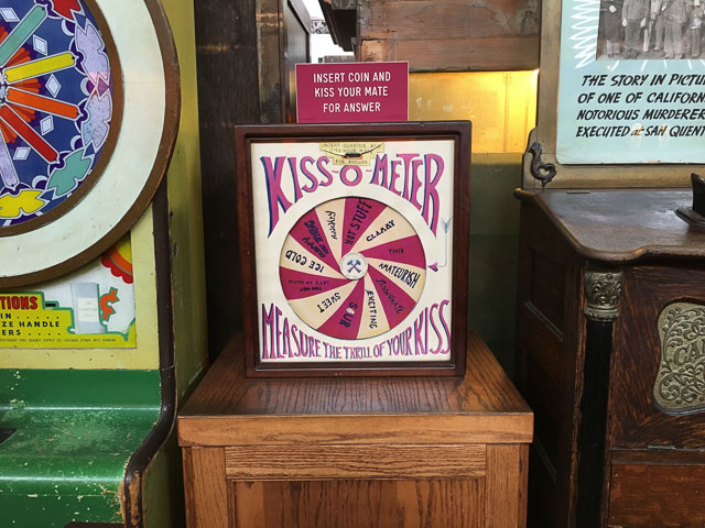 musee-mecanique-kiss-o-meter