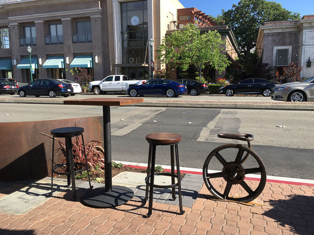 slice-house-walnut-creek-outside-table