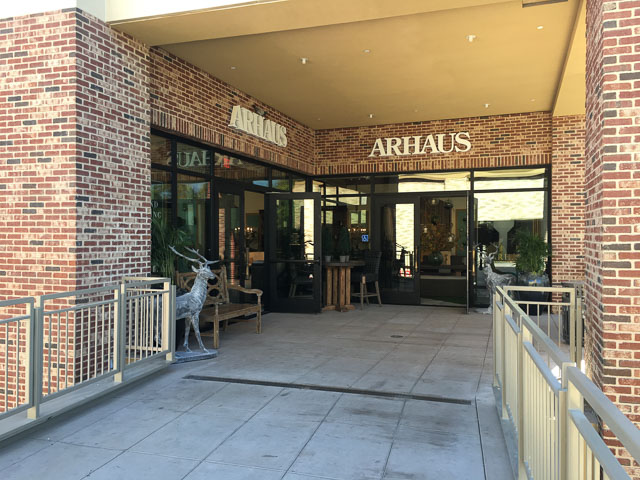 arhaus-broadway-plaza-outside-2nd