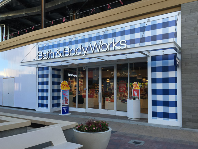 bath-bodyworks-broadway-plaza-outside