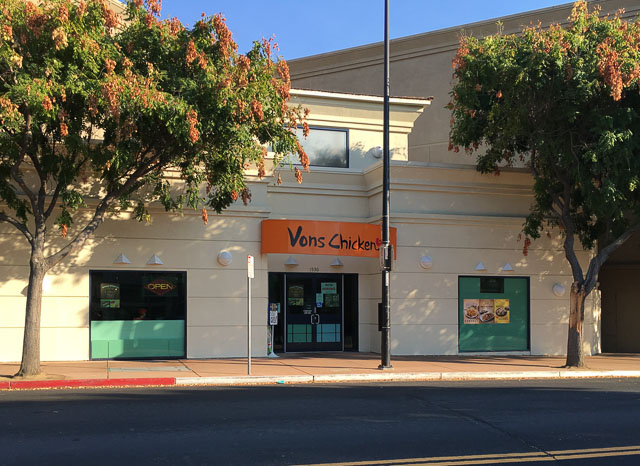 vons-chicken-concord-outside