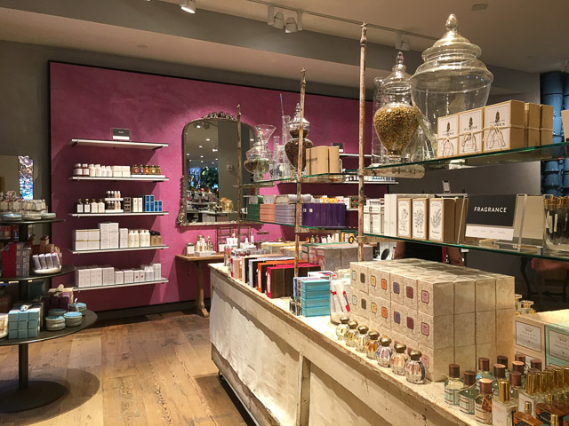 anthropologie-walnut-creek-inside-fragrance