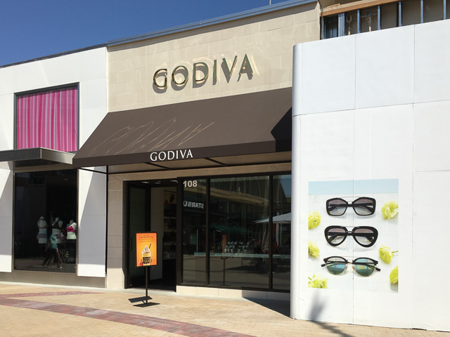 godiva-broadway-plaza-outside